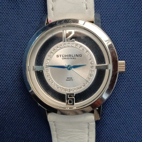 Stuhrling Women's Vogue Watch with Diamond  Bezel LN working - Picture 1 of 8